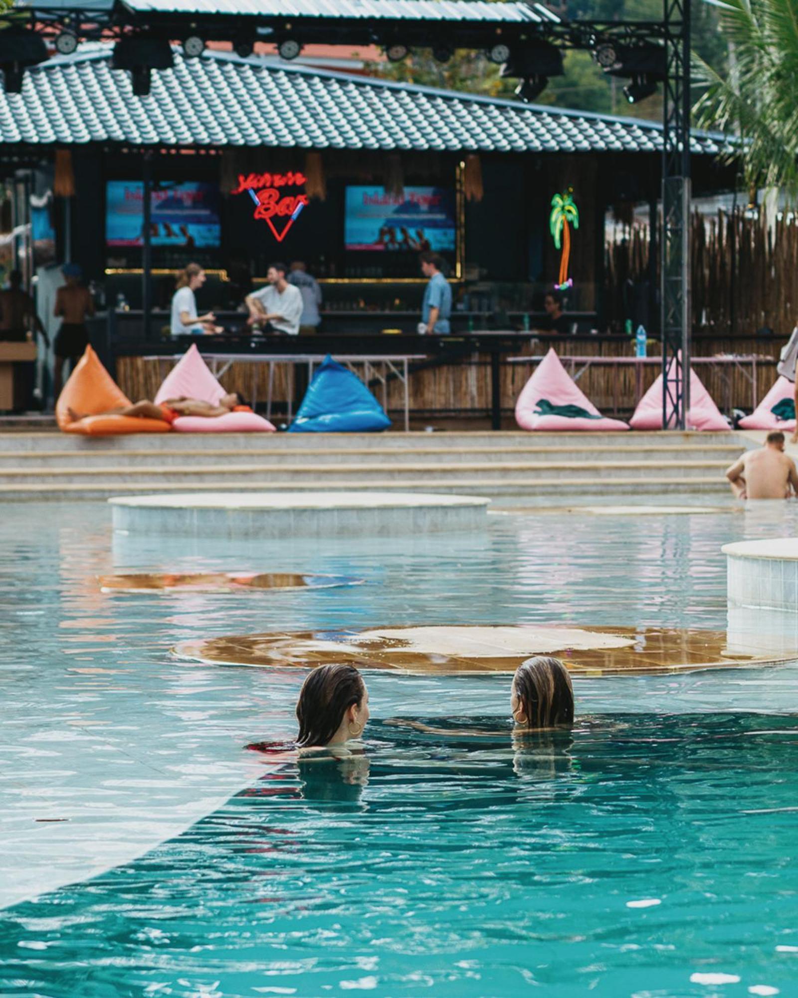 Summer Club And Hostel Ao Nang Esterno foto